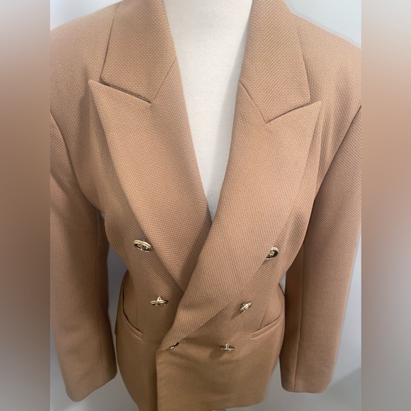 ZARA Tan Blazer with Gold Buttons - Size L - EUC - Picture 3 of 7